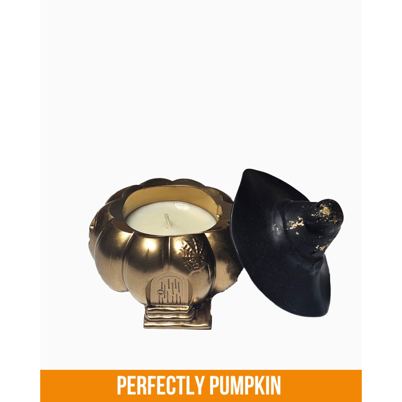 Świeca Perfumowana na Halloween – Dyniowa Chata Czarów (Złota) – 80 ml – Zapach Perfectly Pumpkin Świeca Perfumowana na Halloween – Dyniowa Chata Czarów (Złota) – 80 ml – Zapach Perfectly Pumpkin